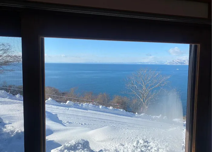 Toya Cliff House