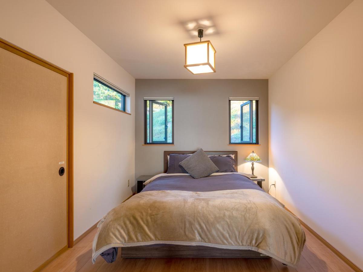 Toya Cliff House
